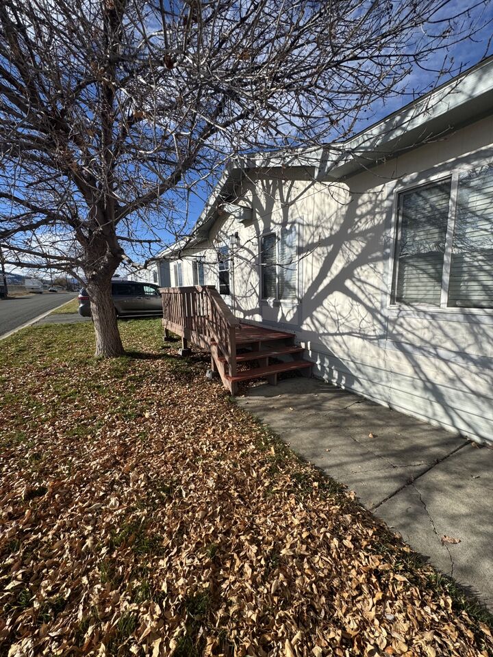 Property Photo:  1820 Phoenix Avenue  MT 59601 