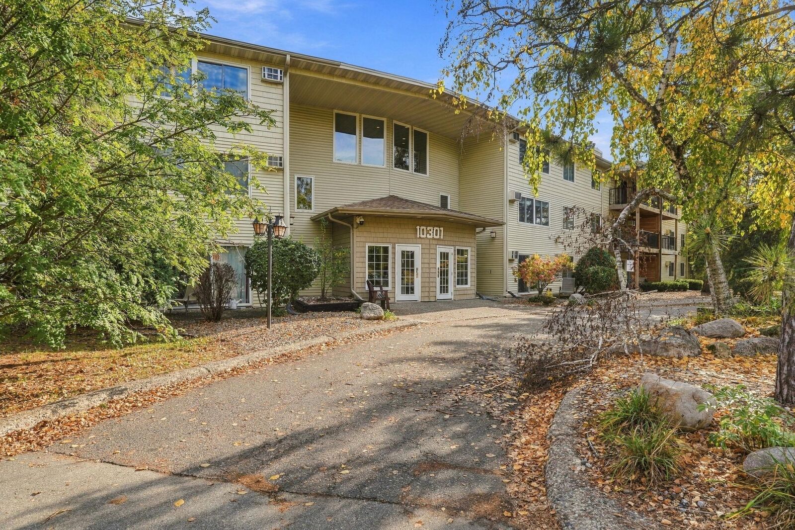 Property Photo: 10301 Cedar Lake Road 213 MN 55305