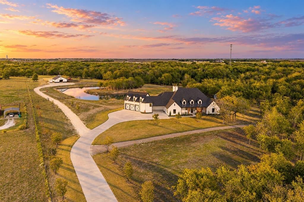 Property Photo:  2945 Dowell Road  TX 75032 