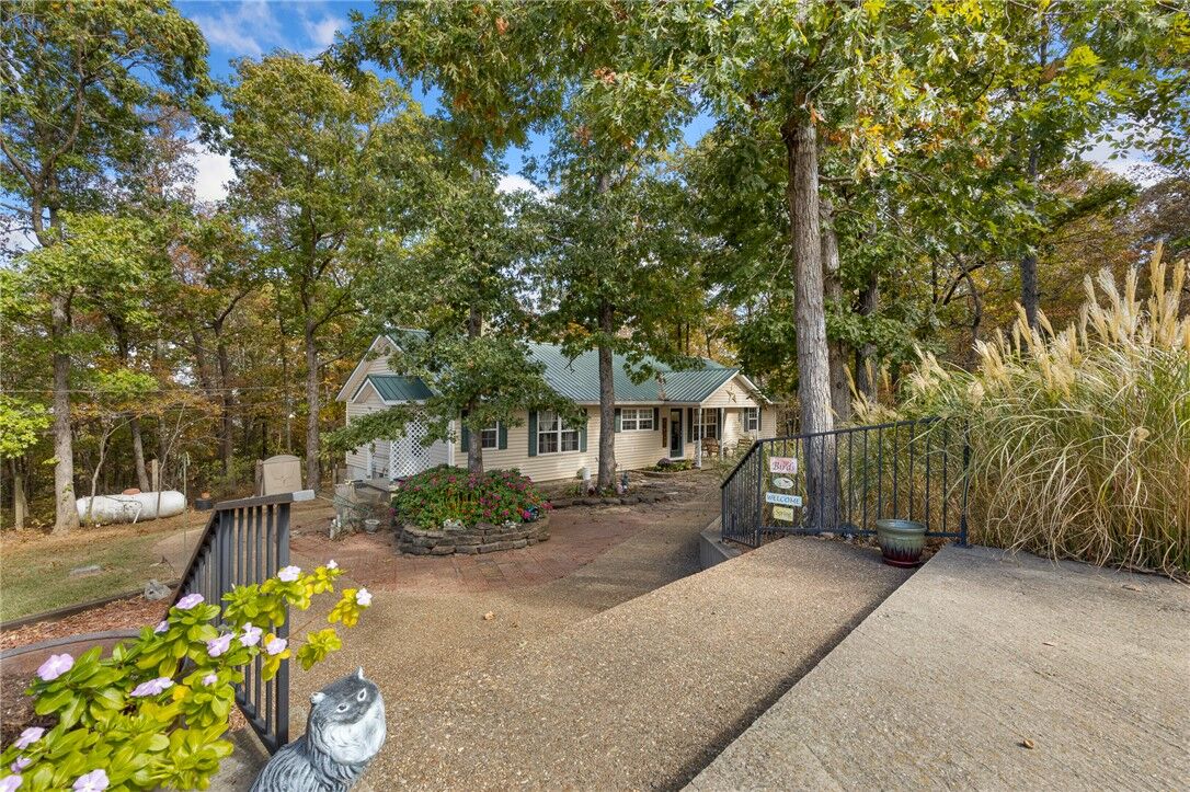 Property Photo: 1000 County Road 9051 AR 72638