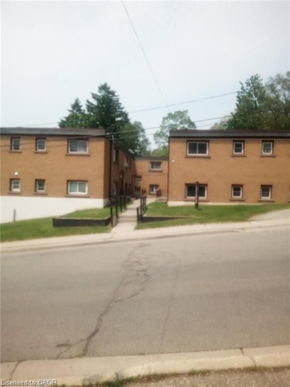 Property Photo:  12 Broad Street 24  ON N3R 4E3 