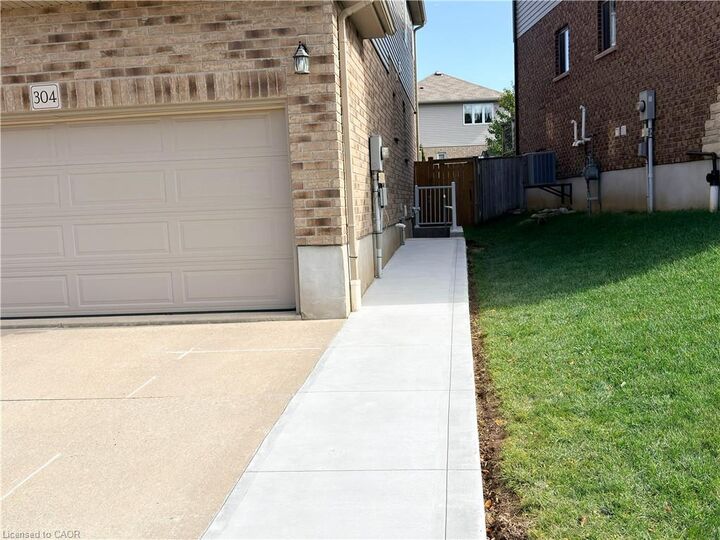 Property Photo:  304 Westpark Crescent  ON N2T 0A4 