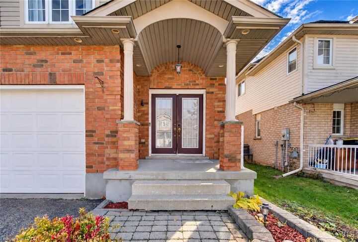 Property Photo:  233 Oprington Place  ON N2N 3P3 