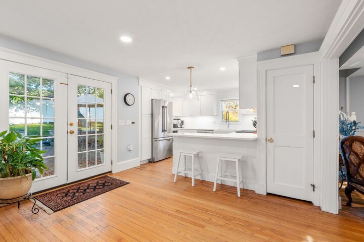 Property Photo:  17 Hill Top Road  MA 02482 