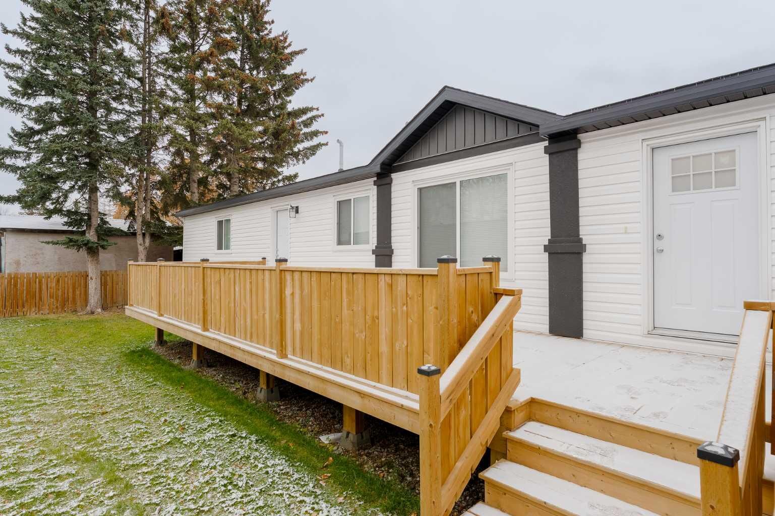 Property Photo:  6220 17 Avenue SE 5  AB T2A 0W6 