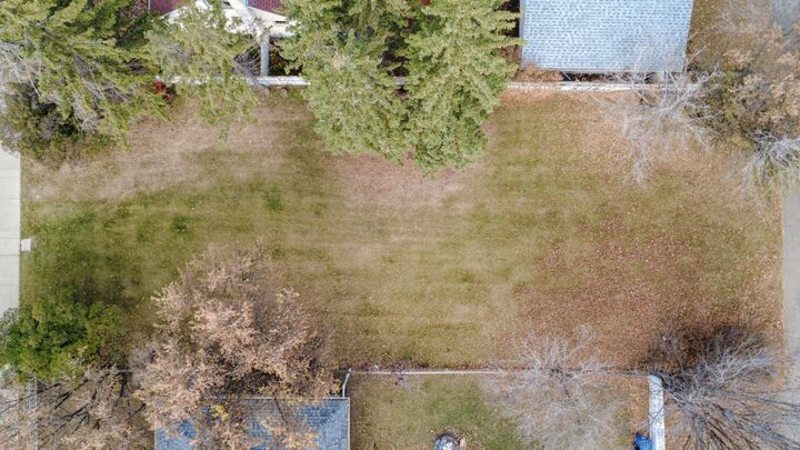 Property Photo: 5213 47 Avenue AB T4N 3P9
