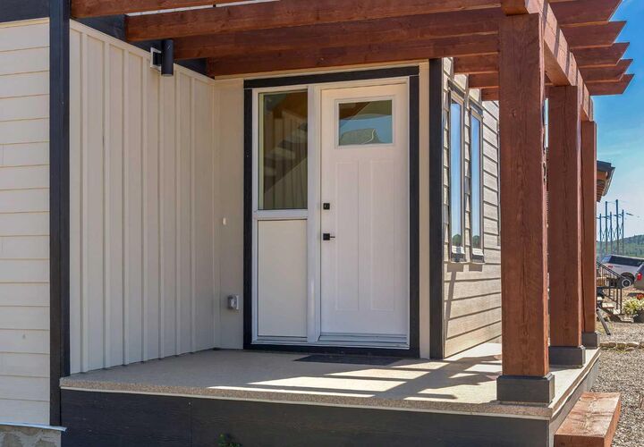 Property Photo: 642 Cottageclub Bend AB T4C 1B1