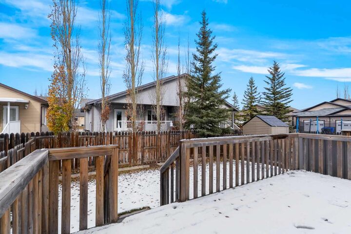 Property Photo:  7 Destiny Place  AB T4H 0C5 