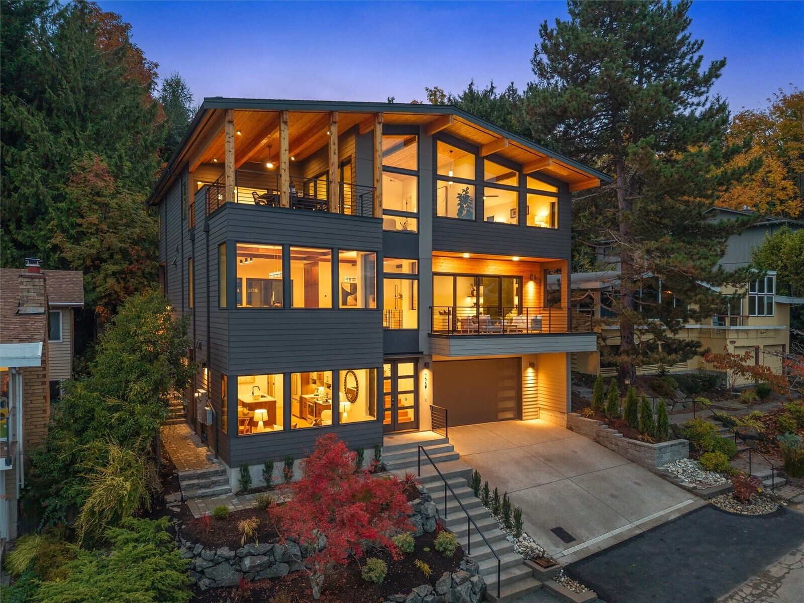 Property Photo:  7721  57th Avenue NE  WA 98115 