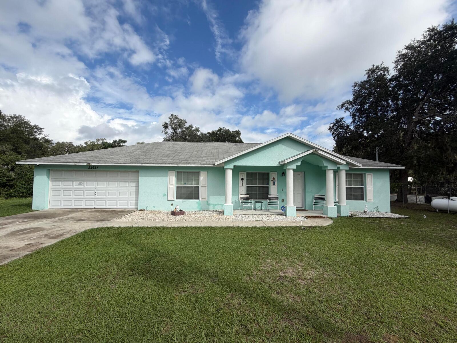 Property Photo: 23637 Brooklyn Avenue FL 32776