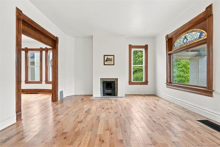 Property Photo:  826 S Ogden Street  CO 80209 