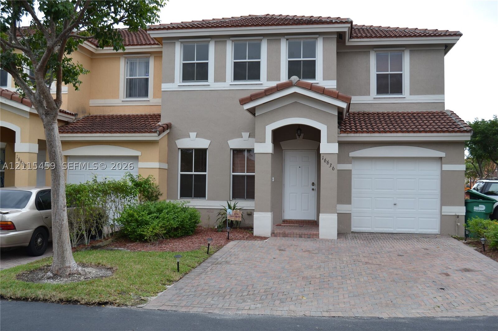 Property Photo: 16636 SW 47th Ter 16636 FL 33185