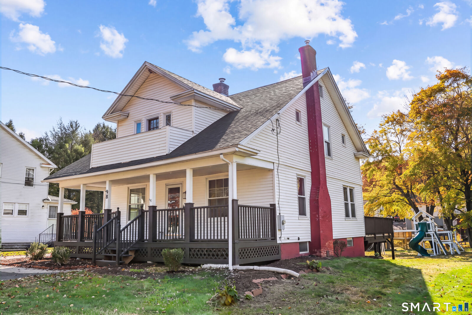 Property Photo:  98 Grove Street  CT 06066 