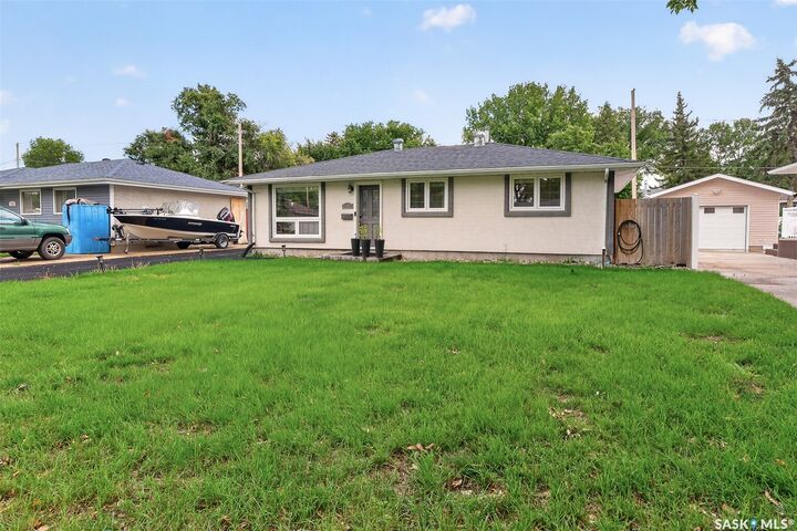 Property Photo:  1146 Duffield Crescent  SK S6H 5M4 