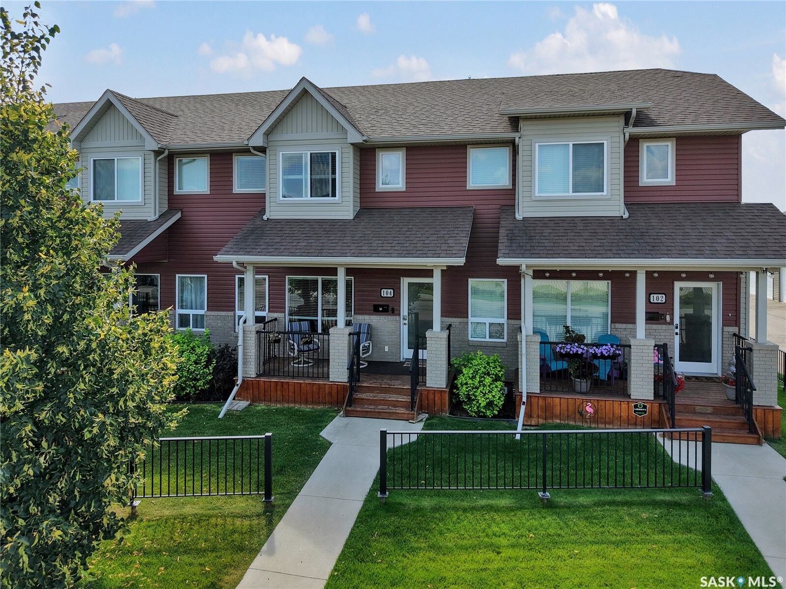 Property Photo: 104 Shepherd Crescent SK S7W 0L7