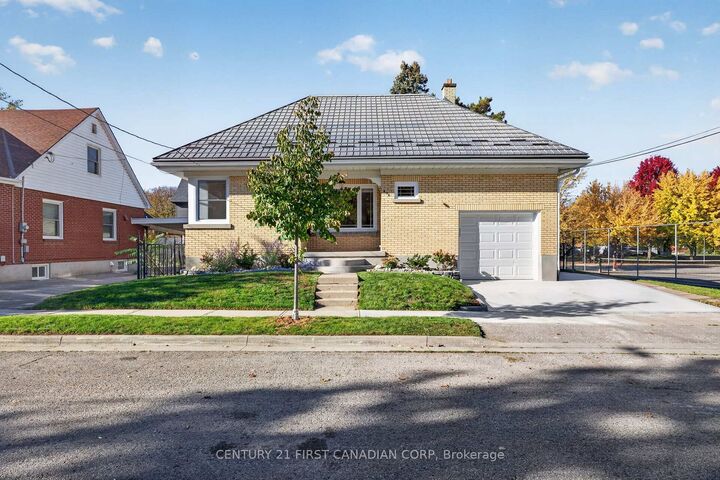 Property Photo: 636 Wallace Street ON N5Y 3R7