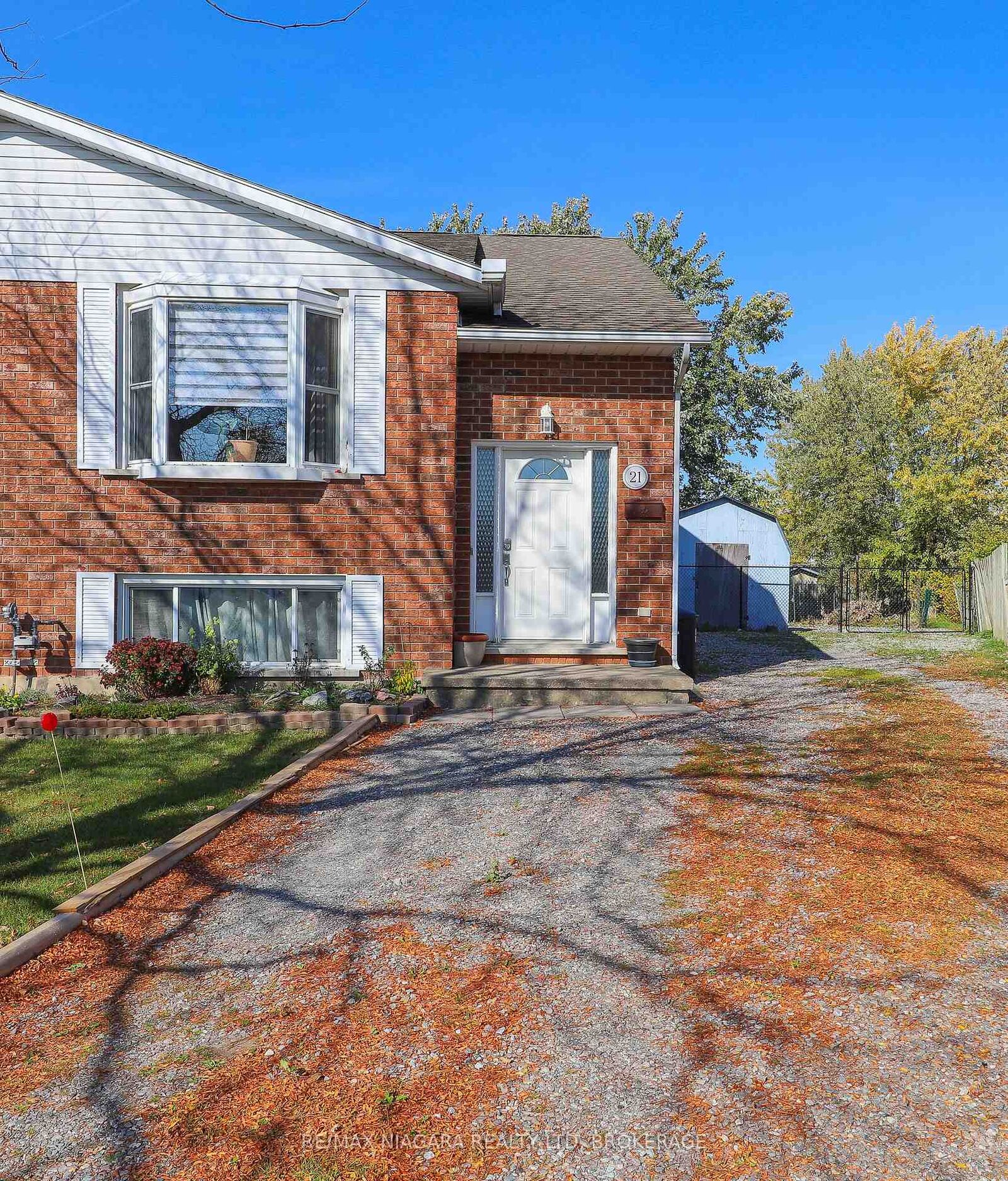 Property Photo: 21 Justina Court Main Floor ON L3C 7E4