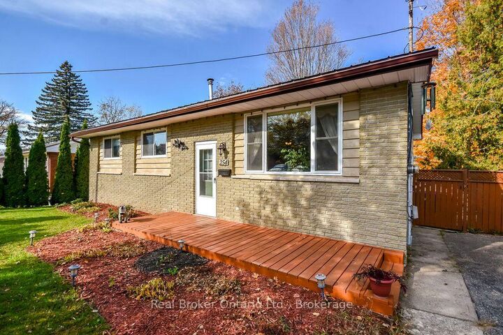 Property Photo:  254 Jeanne Street  ON L4R 2J3 