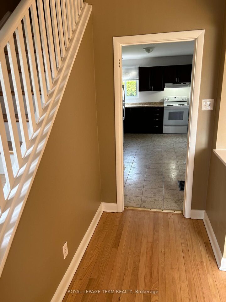 Property Photo:  2644 Alta Vista Drive  ON K1V 7T2 