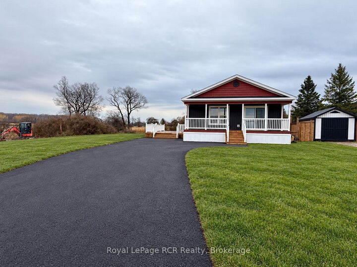 Property Photo: 214 Spruce Drive ON N4N 3B8