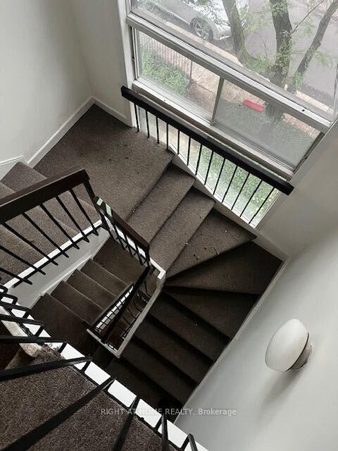 Property Photo:  89 Seaton Street  ON M5A 2T2 
