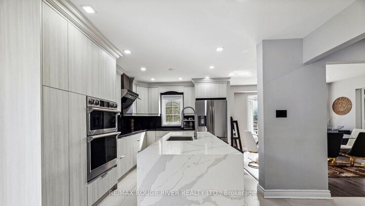 Property Photo: 1010 Langford Street ON L1K 2W1
