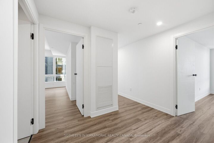 Property Photo:  15 Assembly Lane 905  ON M6H 0H3 