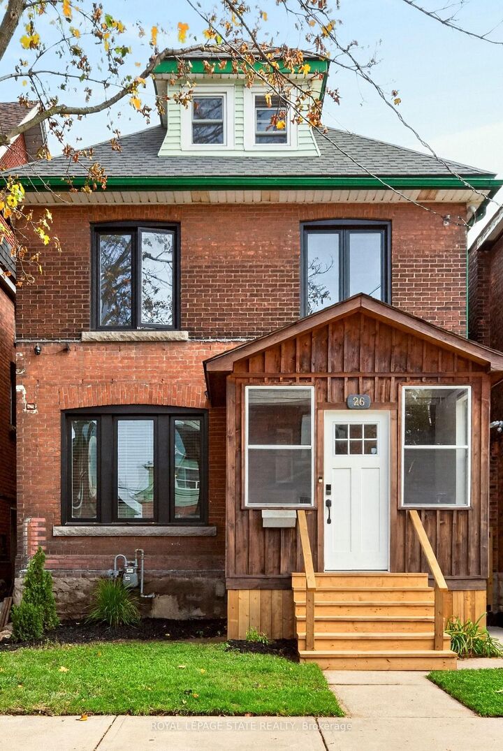 Property Photo:  26 Hazel Avenue  ON L8L 6C9 