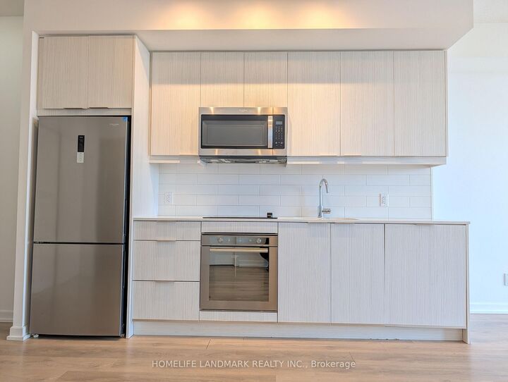 Property Photo:  36 Forest Manor Road 811  ON M2J 1M5 