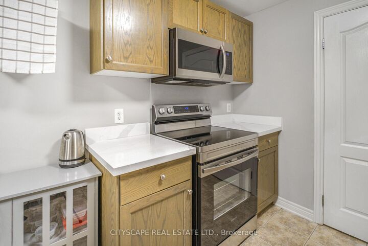 Property Photo: 6350 Dorchester Road 104 ON L2G 0A1