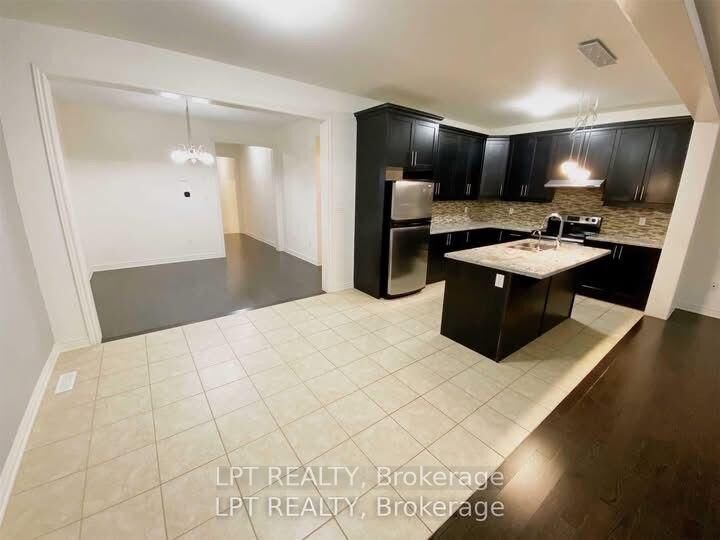 Property Photo:  35 Humberstone Crescent  ON L7A 4C2 
