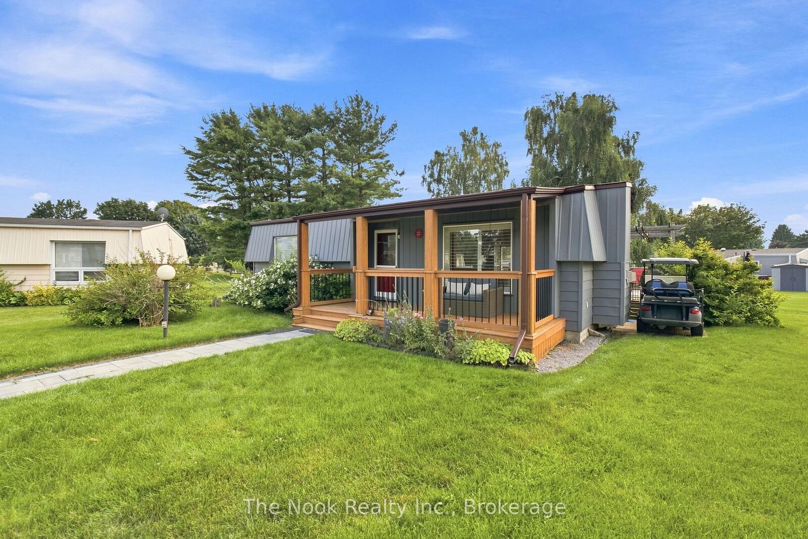 Property Photo:  7 Pineridge Crescent  ON L1B 1B9 