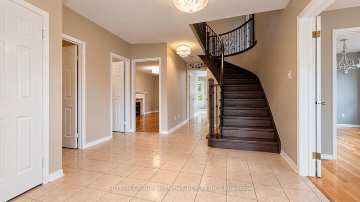 Property Photo: 341 Livingstone Street W ON L4N 7C5