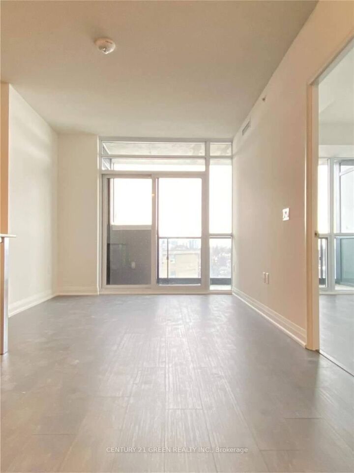 Property Photo:  10 Gibbs Road E 808  ON M9B 0E2 