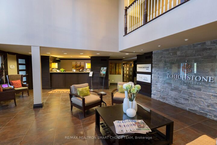 Property Photo:  1869 Muskoka 118 Road W L204-A1&Ampb1  ON P1L 1W8 