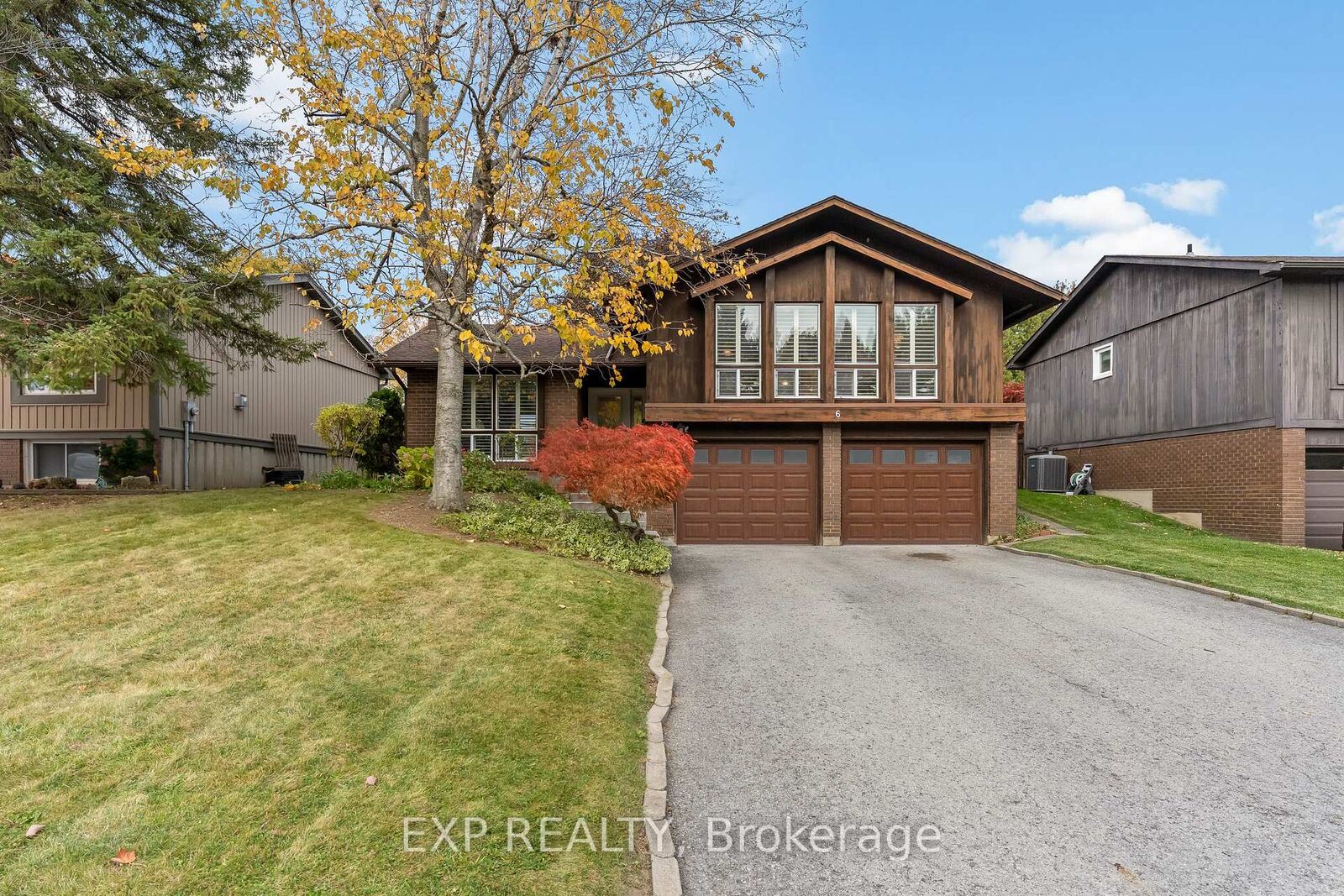 Property Photo:  6 The Pinery Street  ON L2M 6M6 
