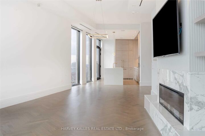 Property Photo: 215 Lonsdale Road 1905 ON M4V 1W7