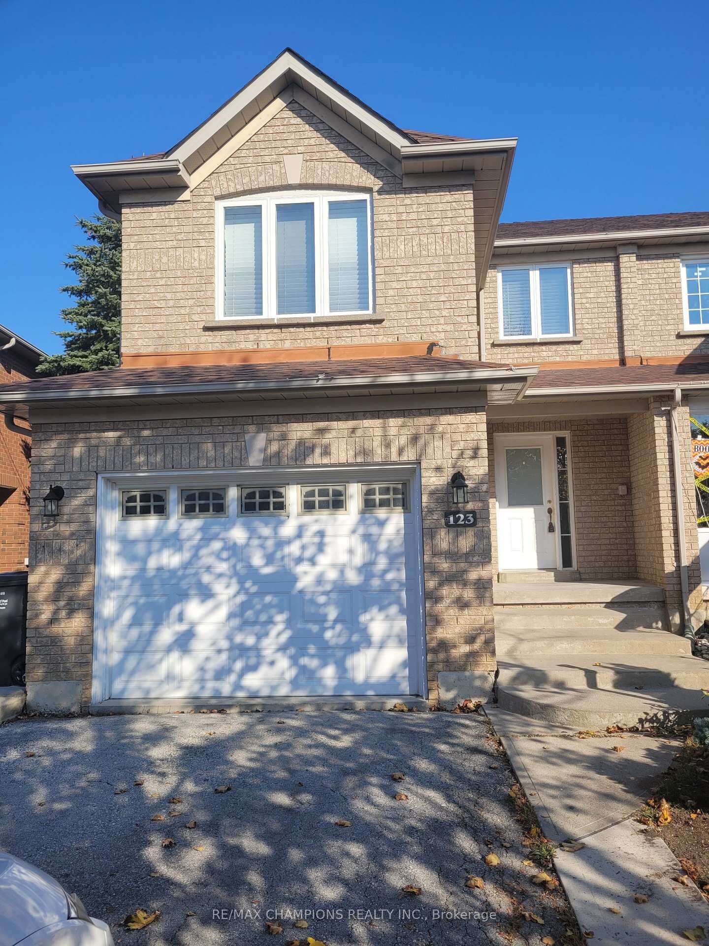 Property Photo: 123 Bighorn Crescent ON L6R 1G2