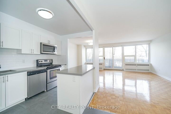 Property Photo:  10 Shallmar Boulevard 115  ON M5N 1J4 