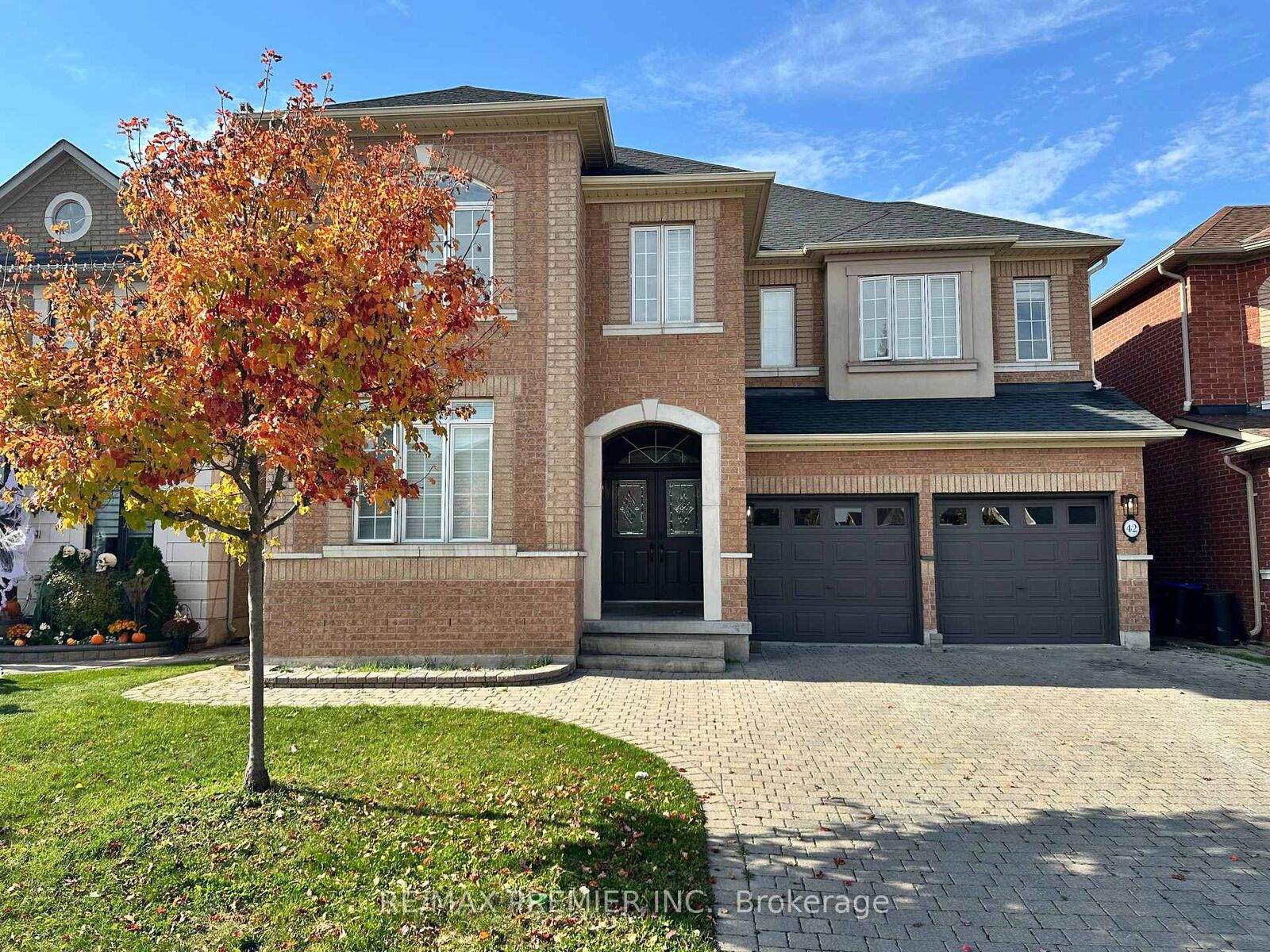 Property Photo:  42 Acqua Drive Main &Amp 2nd  ON L4H 3L1 