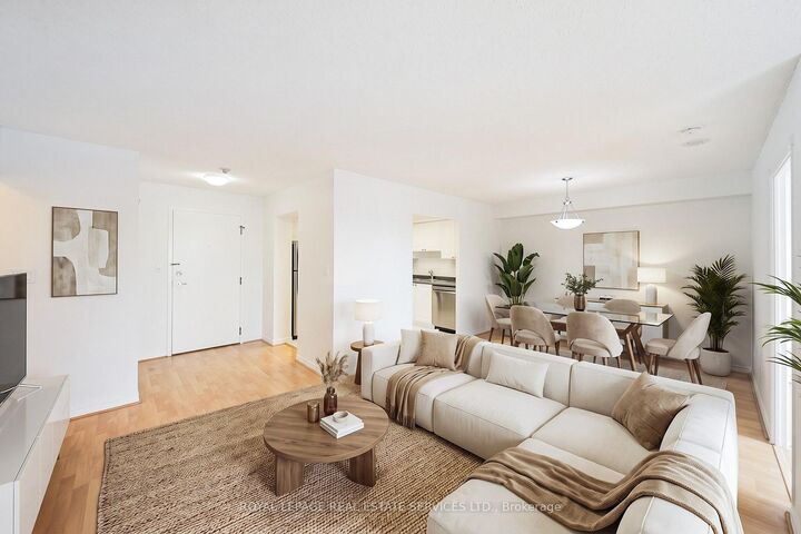 Property Photo:  135 Hillcrest Avenue 901  ON L5B 4B1 