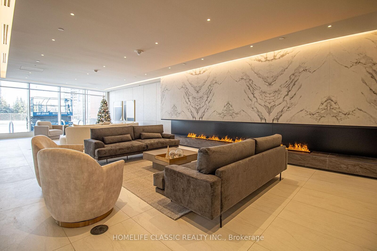 Property Photo:  30 Upper Mall Way 616  ON L4J 0L7 