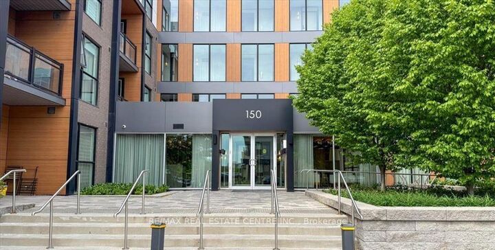 Property Photo: 150 Sabina Drive 106 ON L6H 0W3