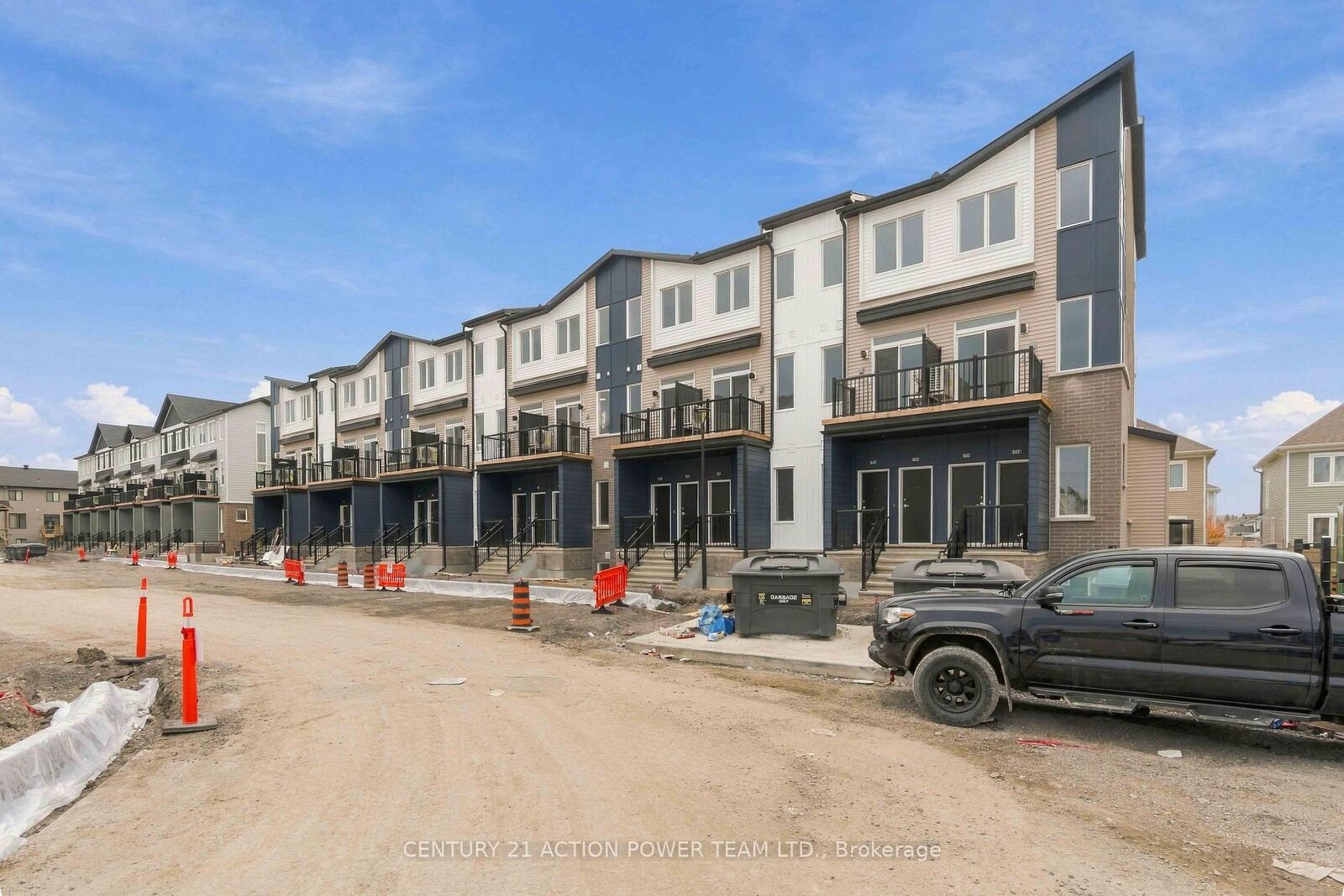 Property Photo:  833 Utopia Private  ON K1W 0M5 