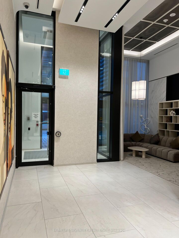 Property Photo:  10 Oak Street  ON M5A 0Z1 