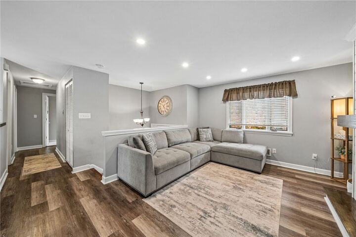 Property Photo: 171 Mary Ellen PA 15137