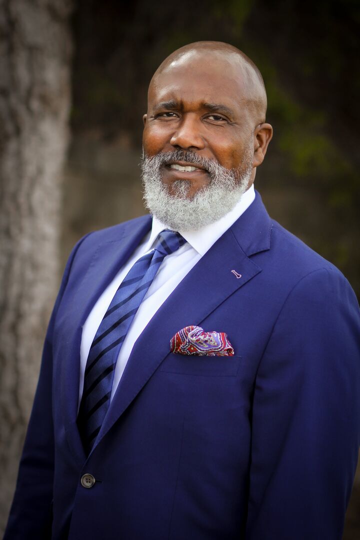 Zapata Tate, Real Estate Broker in Charlotte, Paracle