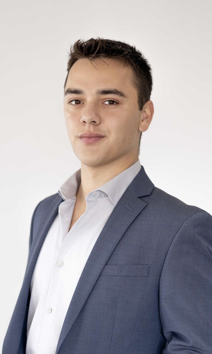 Christian Gawron,  in Birmingham, Professionals