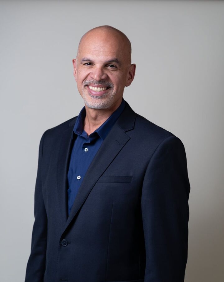 AL Galvis, Associate Real Estate Broker in Thousand Oaks, Masters