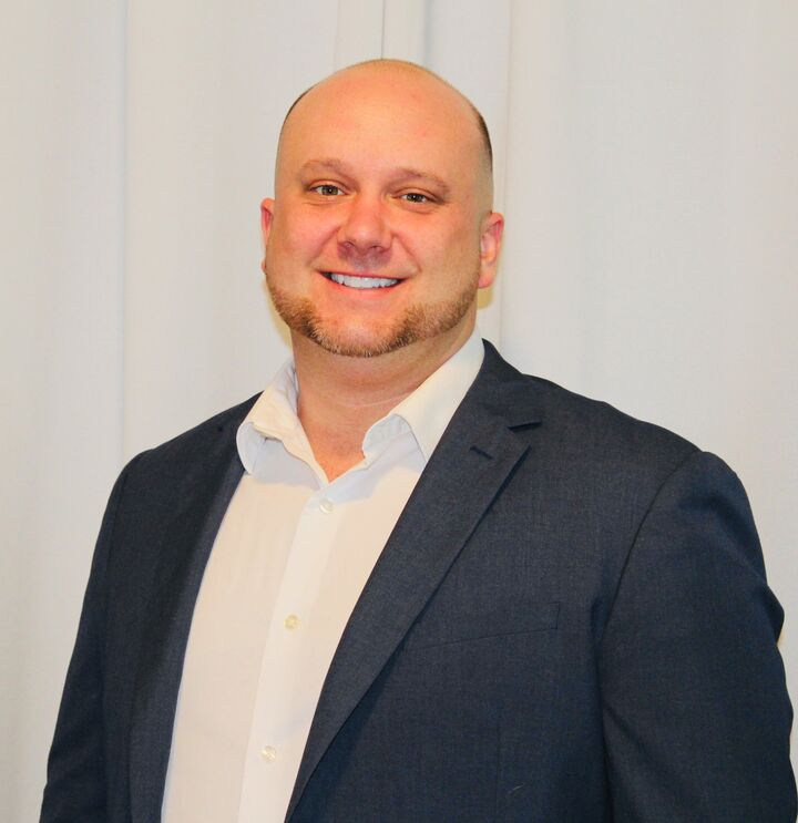 Eric Andrews, Real Estate Salesperson in Moriches, M&D Good Life